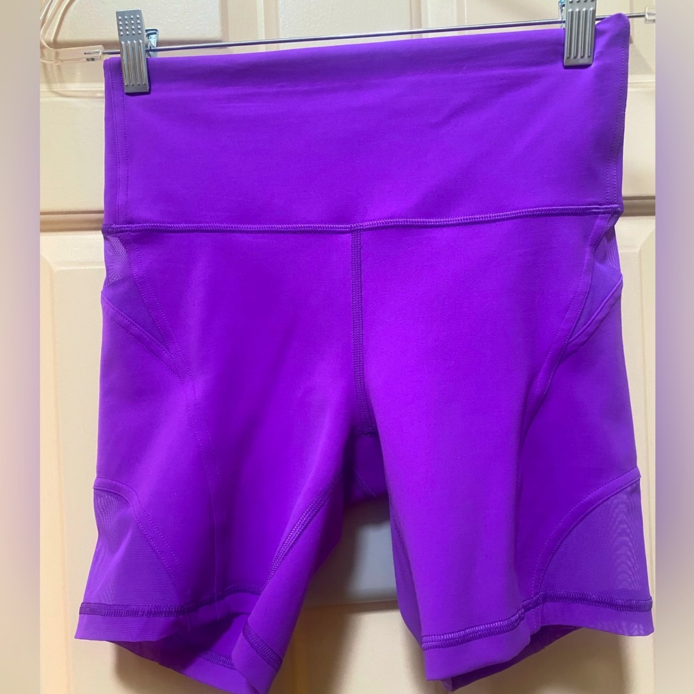 Lululemon Mesh Details Wunder Train 6in Shorts Sz6-Never Worn